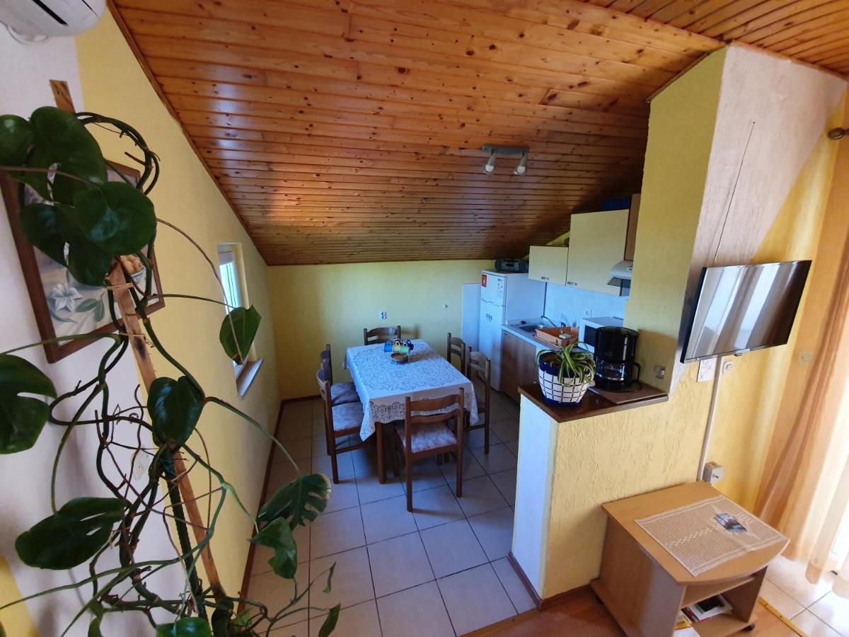 Apartment Dajana 4+2 Čižići Eksteriør bilde